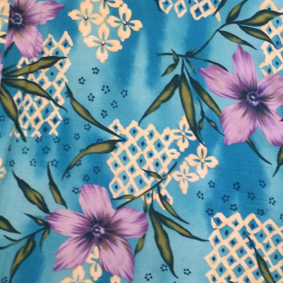 Hawaiian Dress - Picture 3 of 5